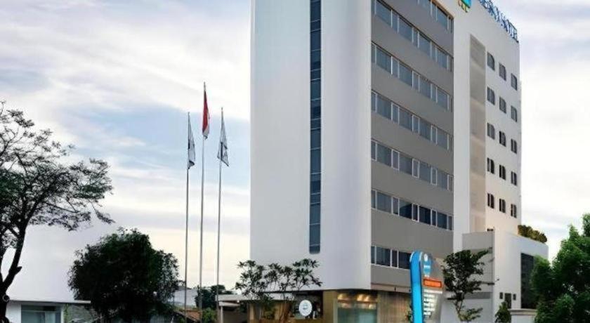 Blue Sky Hotel Petamburan Giacarta Esterno foto